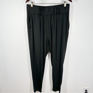 Roaman’s Black Stretchy Pull On Pants 14/16